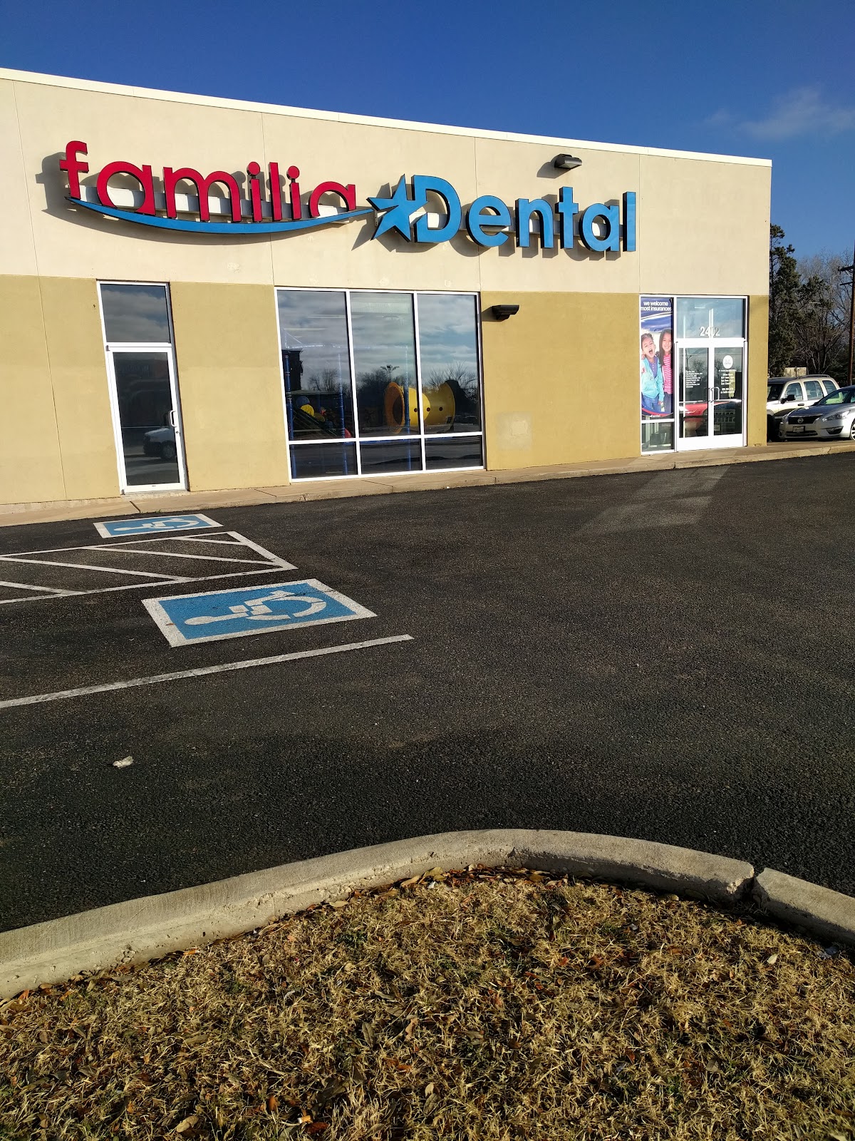 Familia Dental photo 2