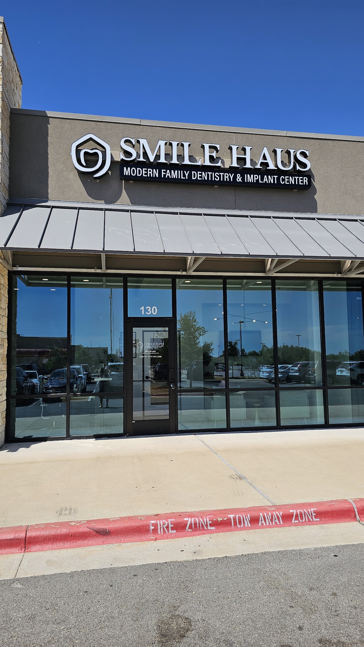 Smile Haus Modern Family Dentistry And Implant Center photo 2