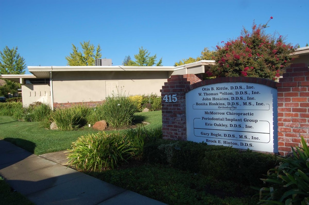 Dr. Eric E. Oakley, Dds photo 2