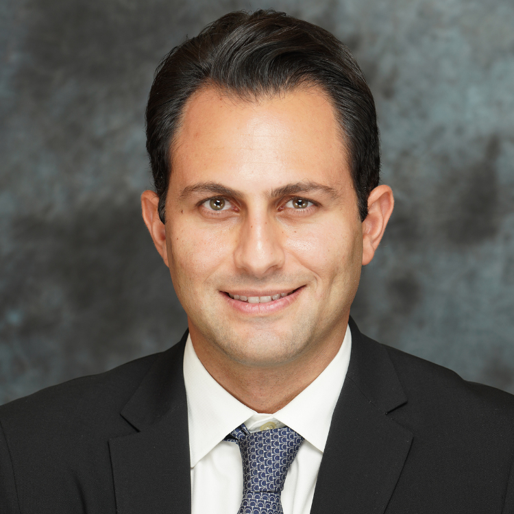 Los Angeles Oral Surgeon - Dr. Nariman Saadat - Oral Surgery Doctor photo 2