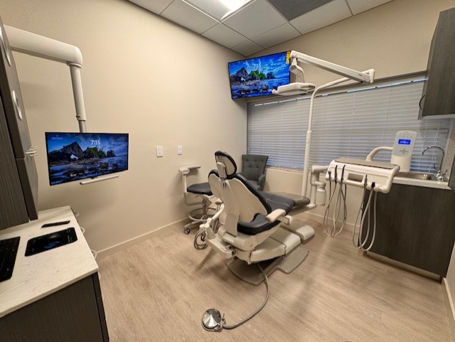 Everyone Loves a Gentle Dentist- Tavernier photo 2