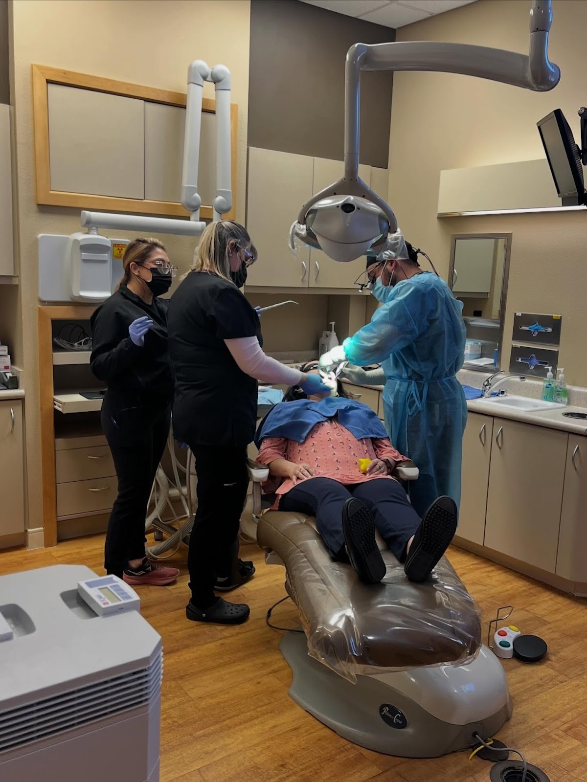 Dr Feuille & Dr Kalish - Implant & Laser Periodontal Surgery Center photo 2