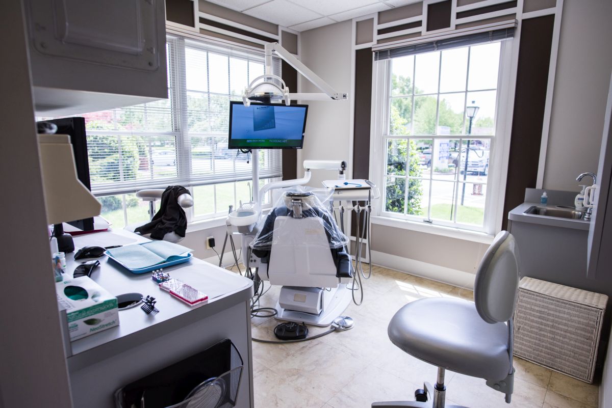 Center for Restorative, Cosmetic, and Implant Dentistry - Greenbrier photo 3