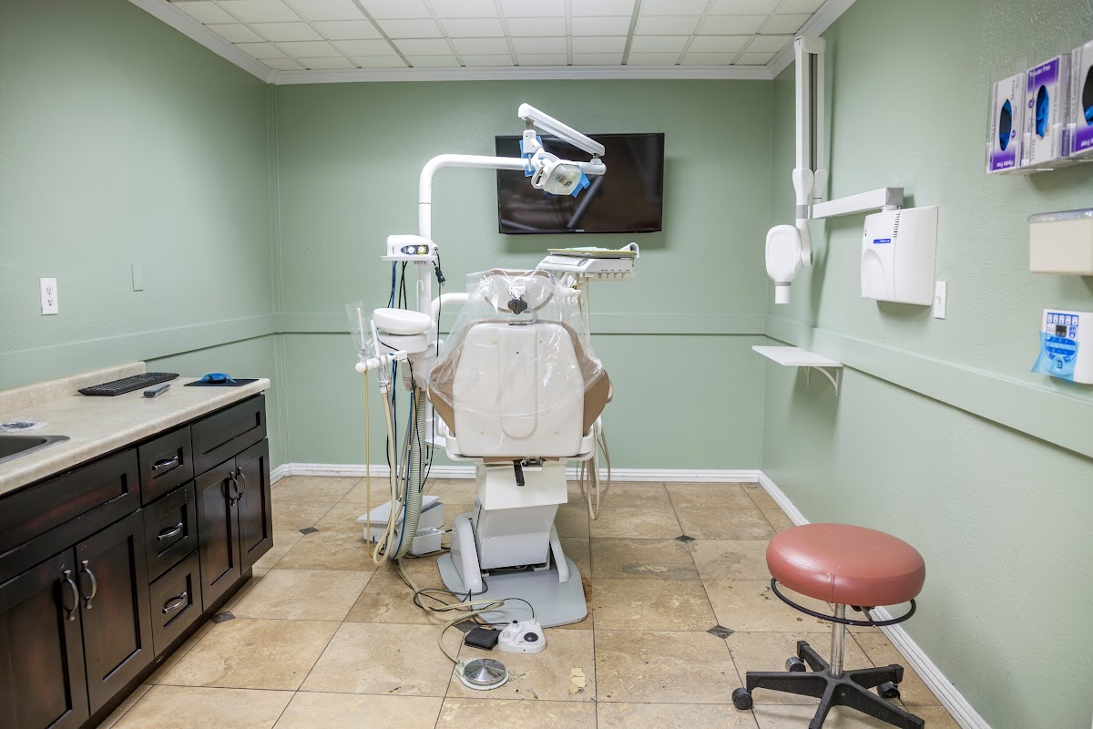 Cosmetic And Dental Implant Center - Placentia photo 3