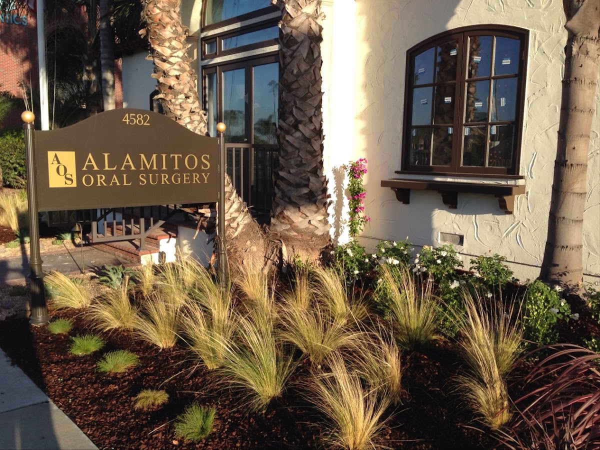 Alamitos Oral Surgery photo 4