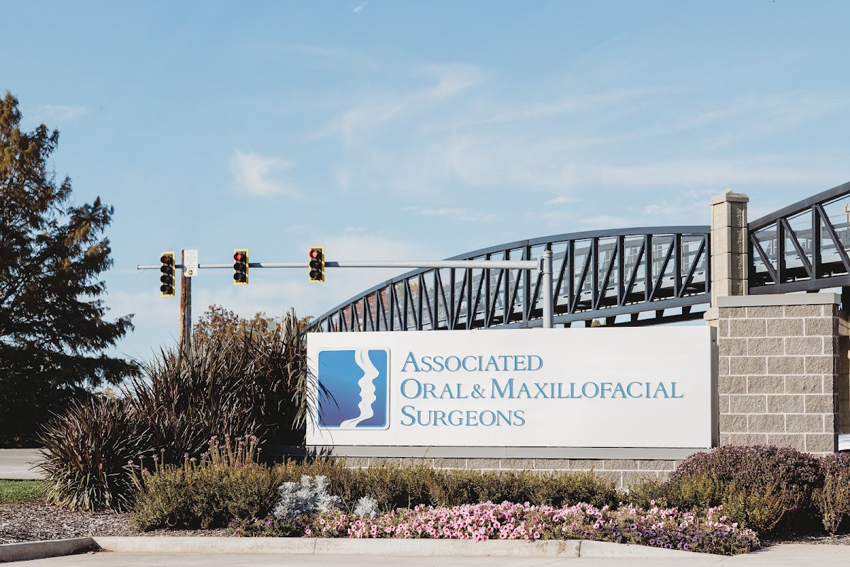 Associated Oral & Maxillofacial Surgeons of Peoria & Galesburg, Il photo 5