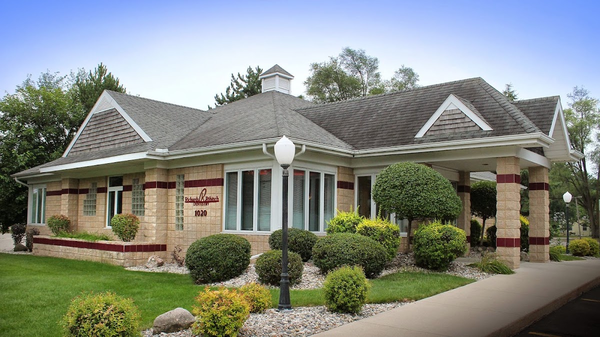 Mid Michigan Smiles: Raymond Ribitch, DDS photo 1