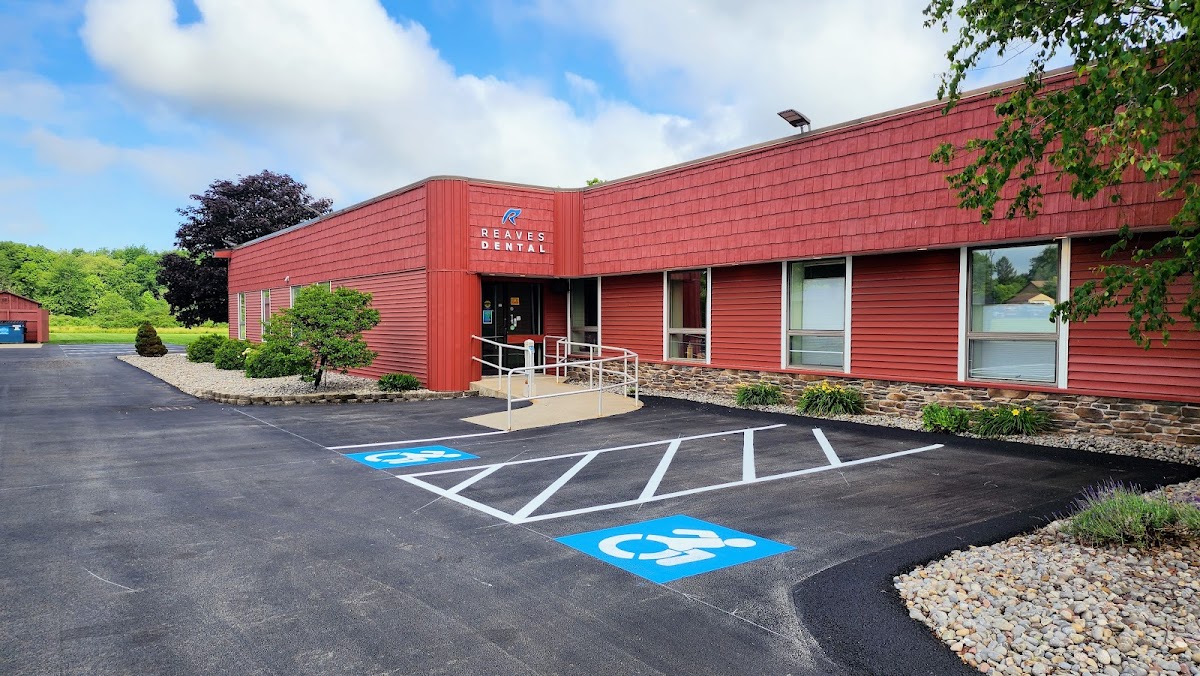 Reaves Dental photo 2