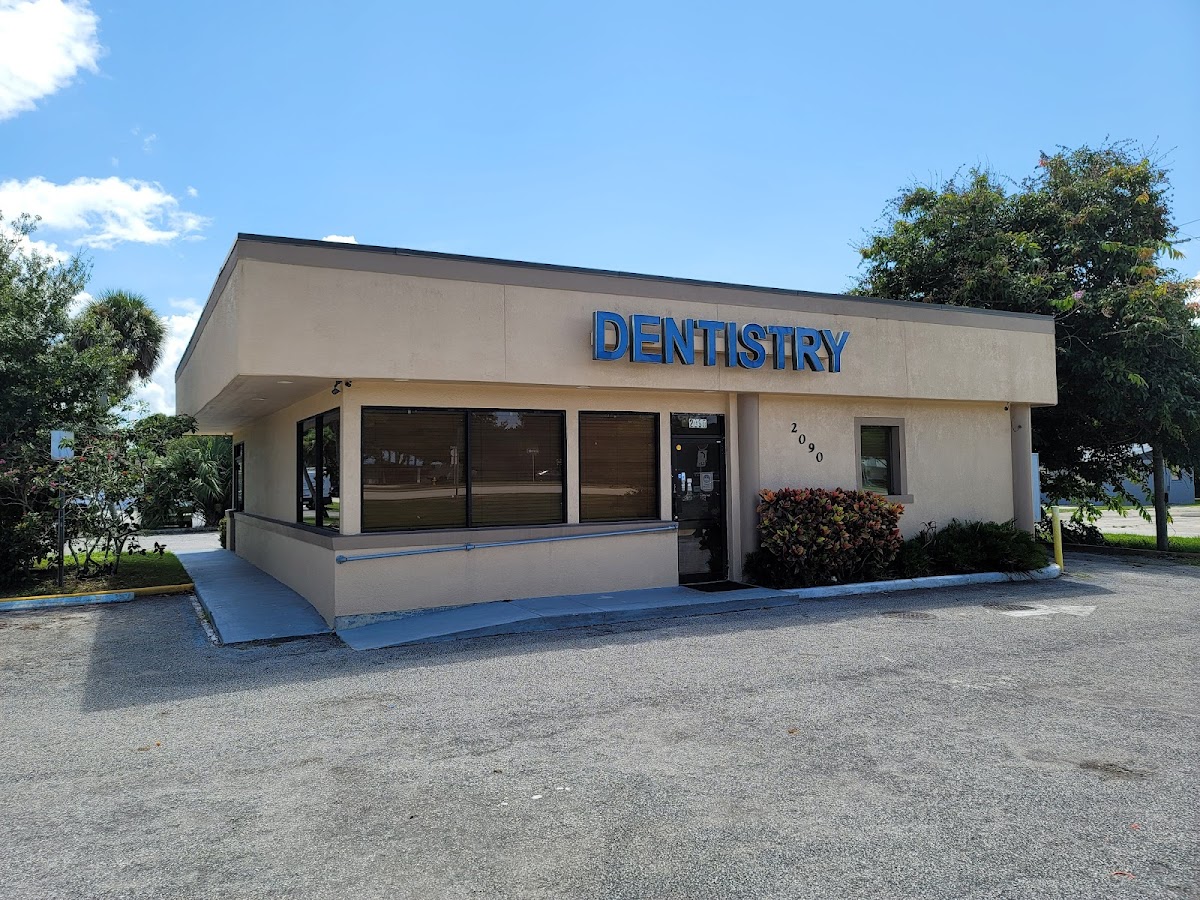 Dr. Syed Quadri, DMD | Palm Bay Dentist photo 3
