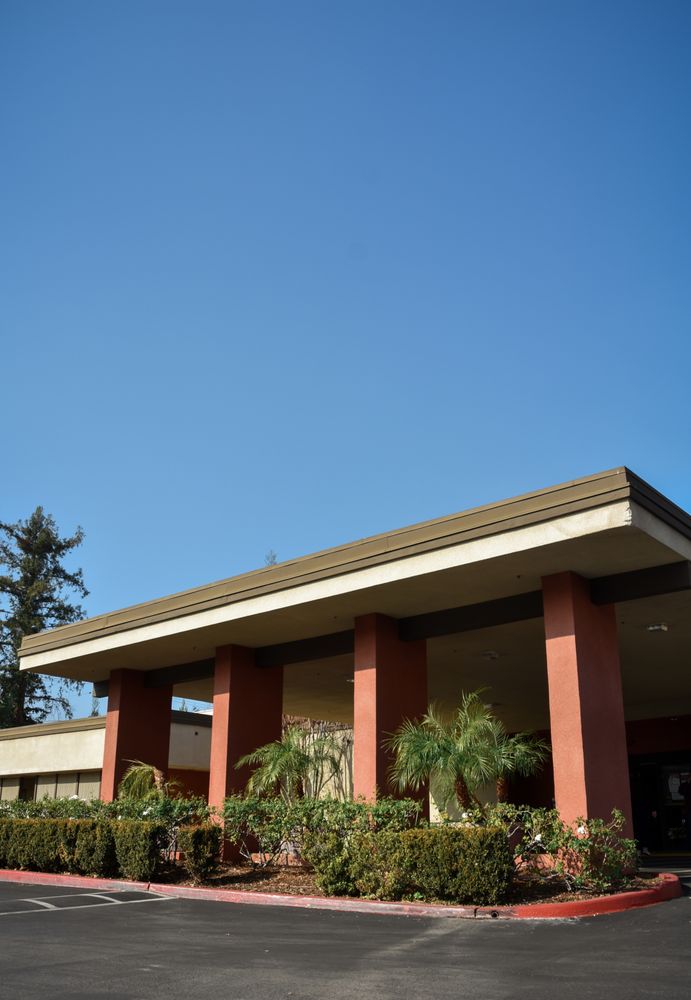 Inland Empire Oral Surgery & Dental Implants (Ieomfs) - Redlands photo 3