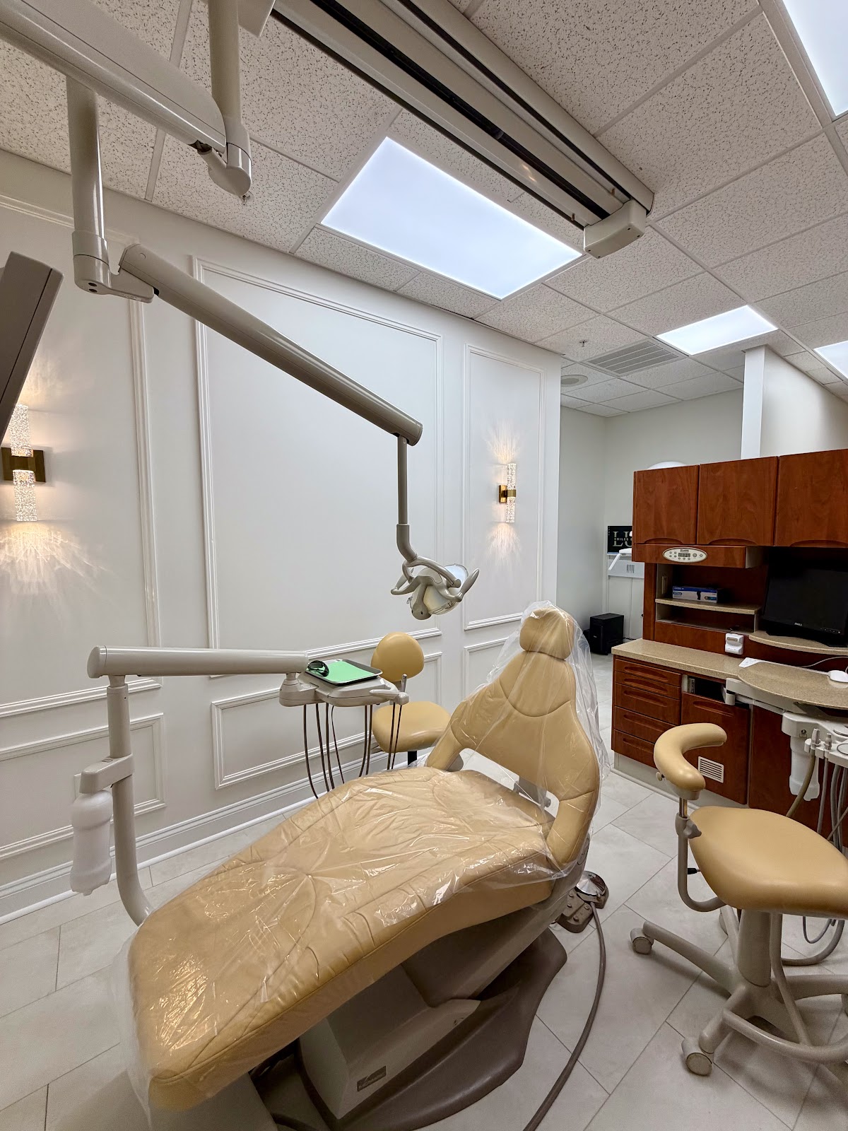 Lux Smiles Dental - Winchester photo 2