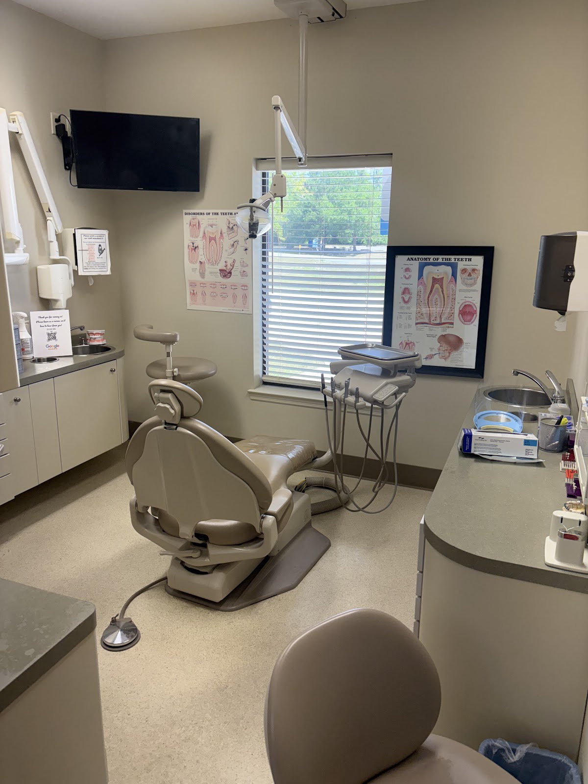 Advanced Dental Clinic, PA photo 2