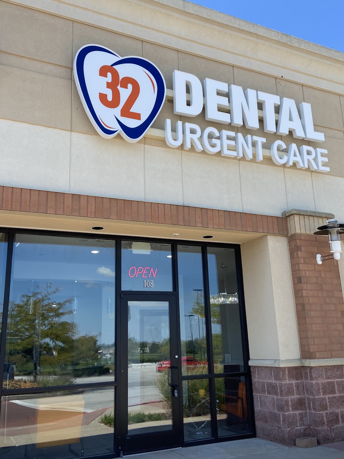 32 Dental Urgent Care photo 2