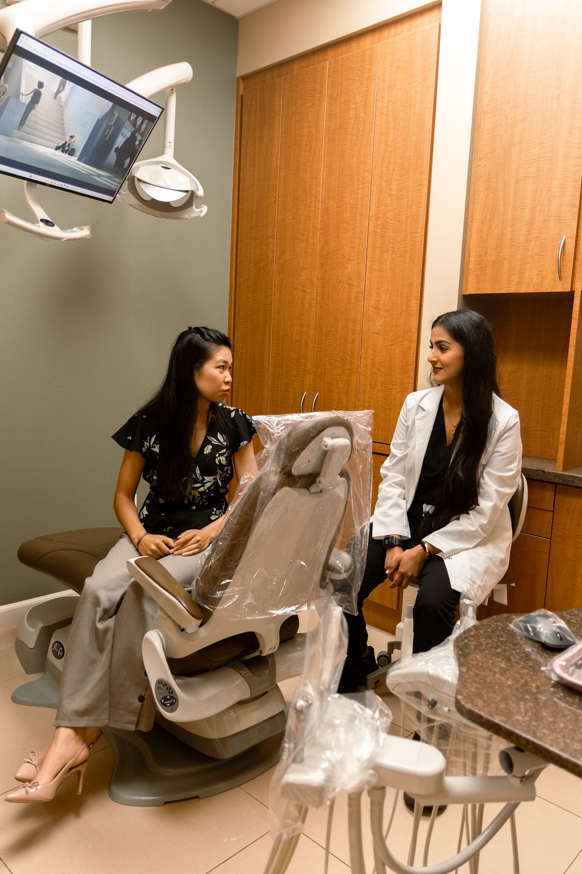 Dullat Dental Cosmetic & Implants photo 4