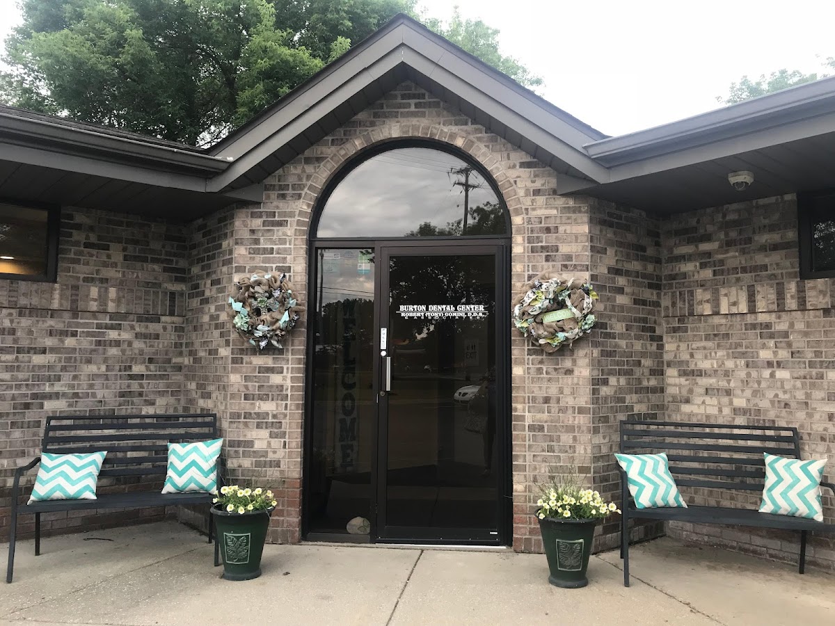 Burton Dental Center: Zachary Wisniewski DDS photo 2