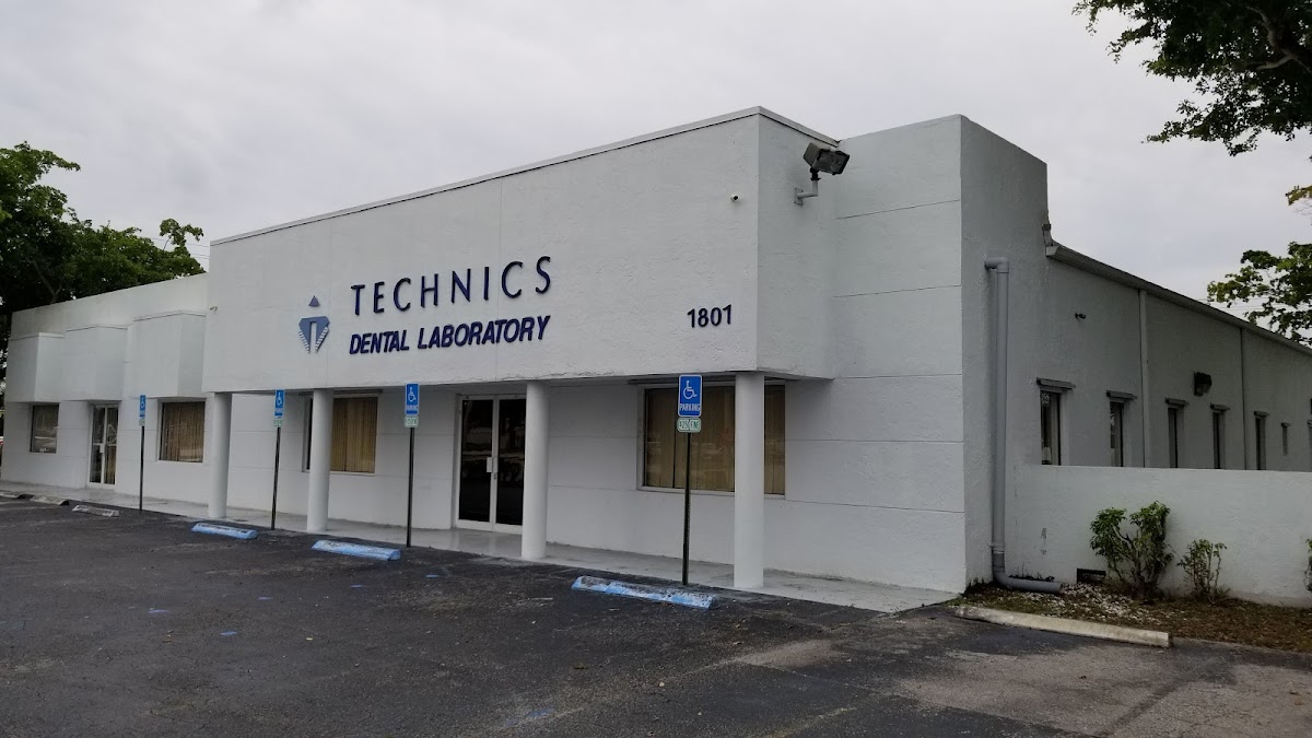 Technics Dental Laboratory photo 3