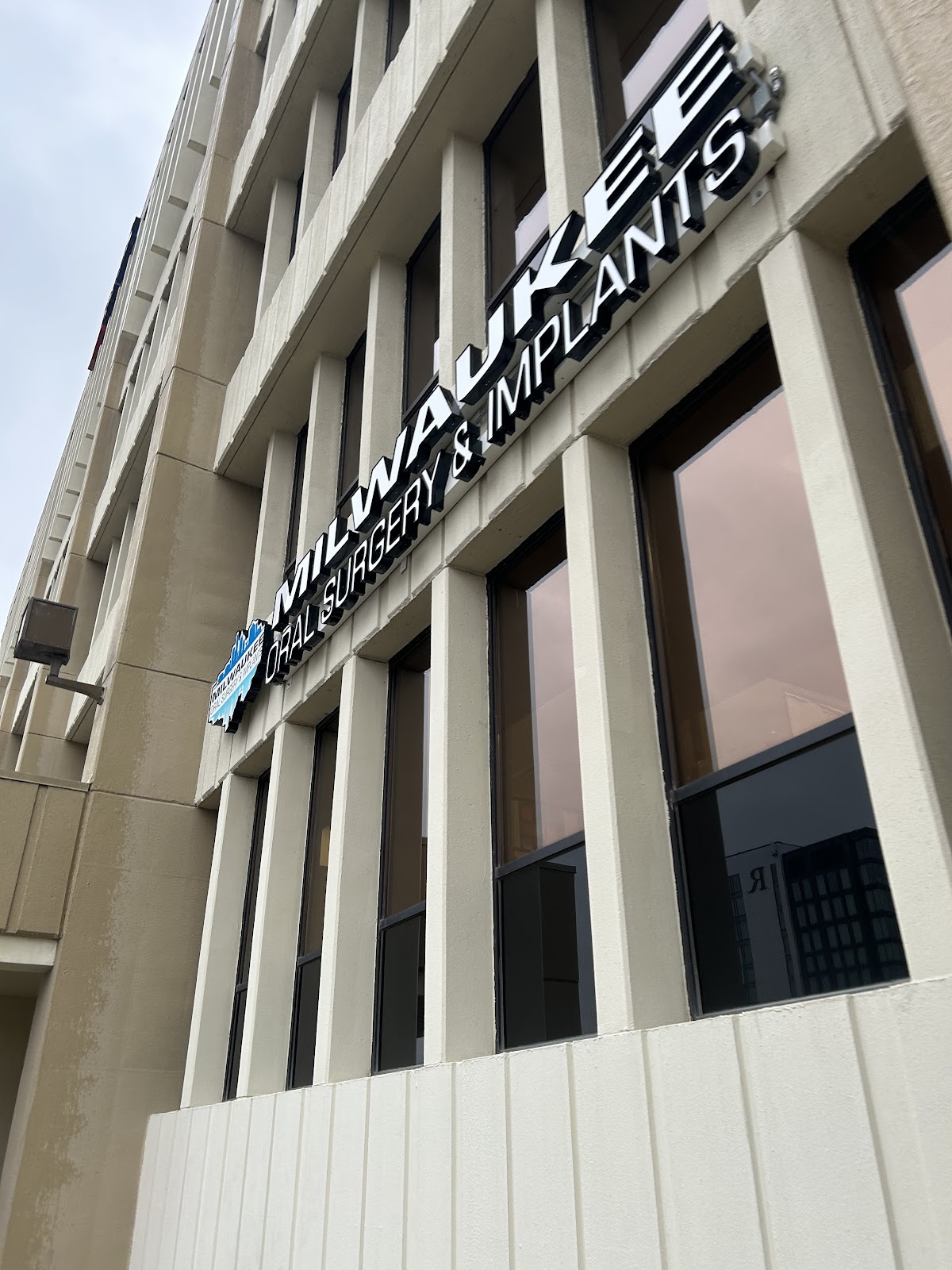 Milwaukee Oral Surgery & Implants, Ltd photo 6