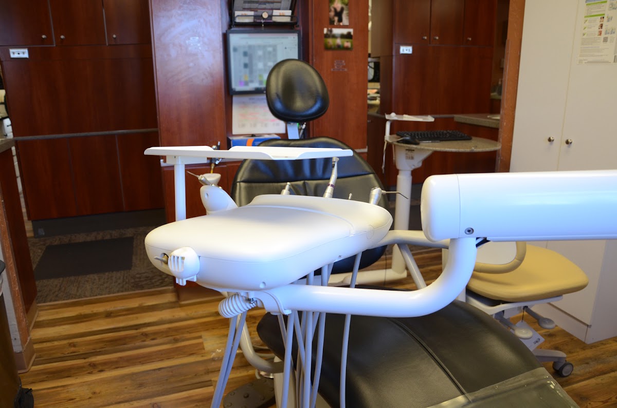 Moark Dental & Implants photo 4