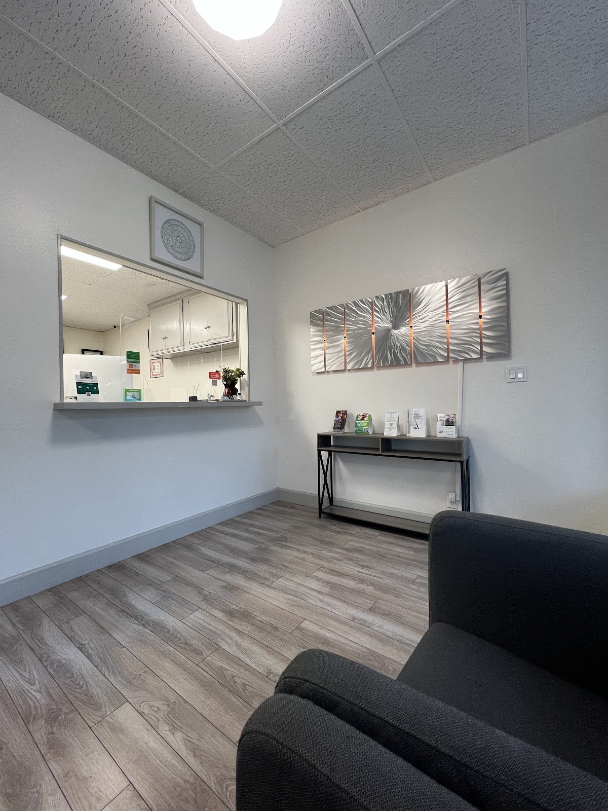 White Crown Dental photo 1