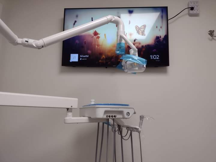 White Crown Dental photo 4