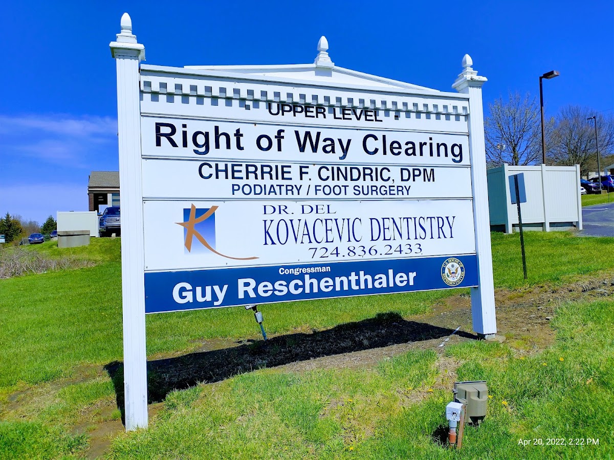 Dr. Del Kovacevic Cosmetic Family and Implant Dentistry photo 3