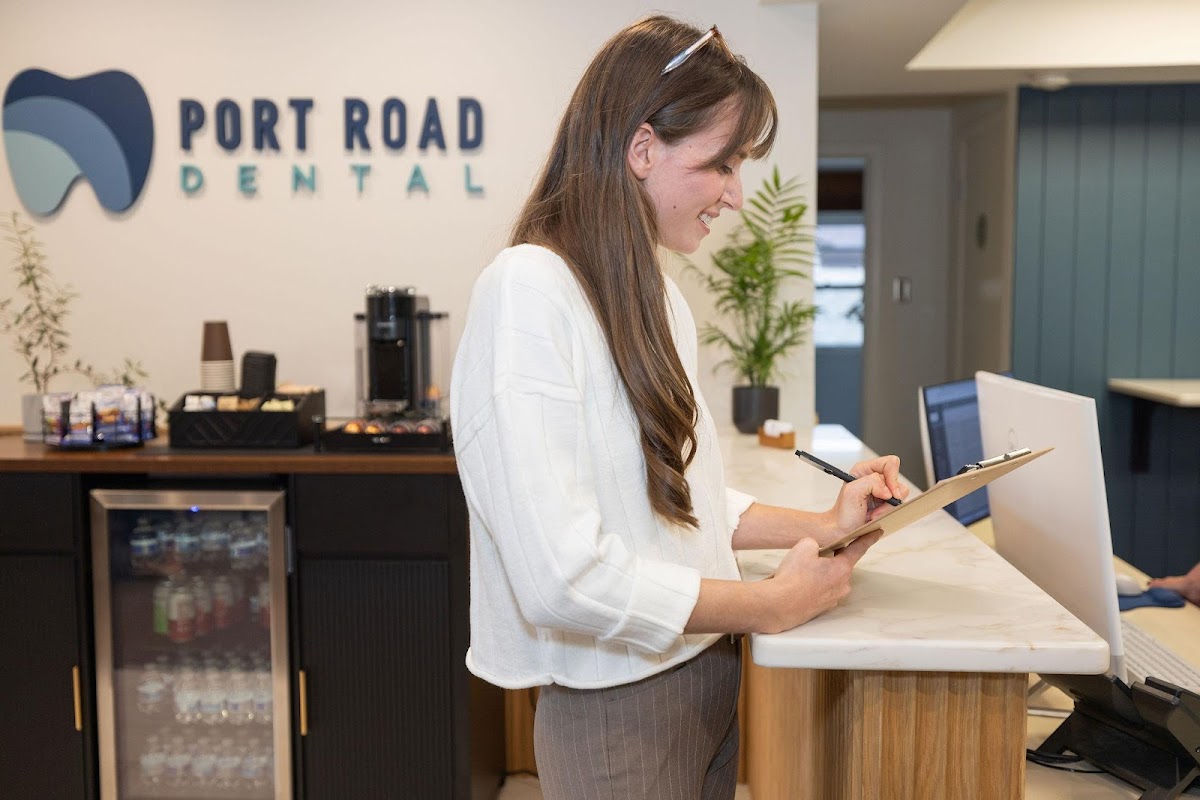 Port Road Dental of Fox Point photo 1