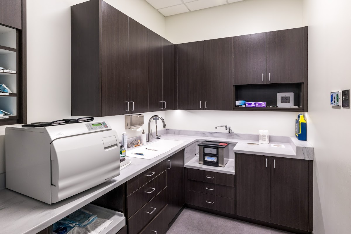 Rise Dental Surgery and Implant Center photo 2