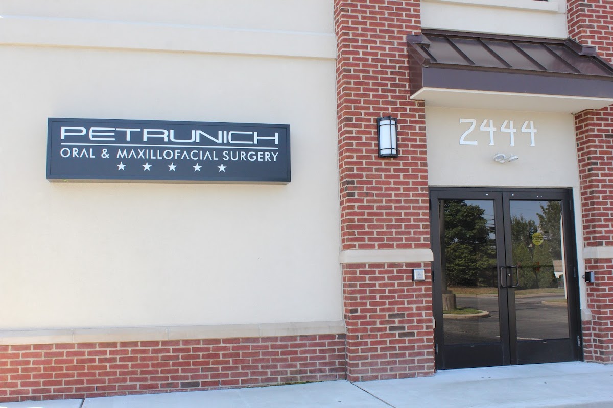 Petrunich Oral Surgery photo 6