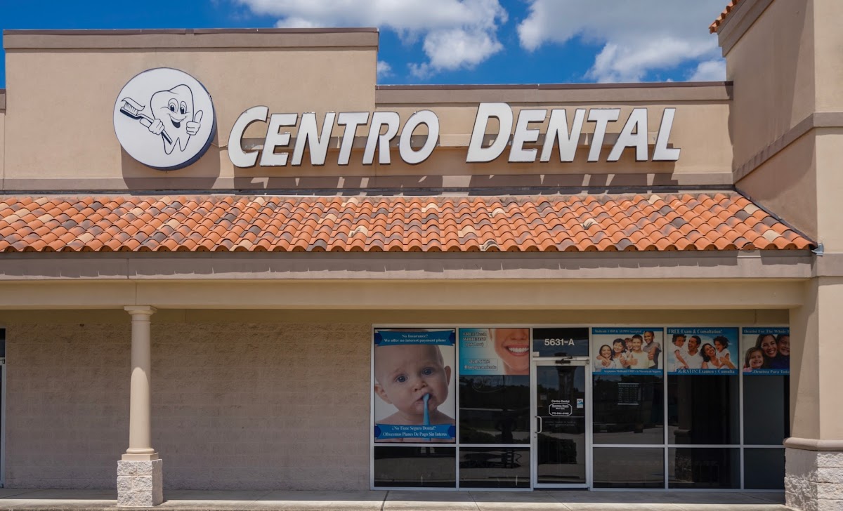 Centro Dental & Implants photo 1