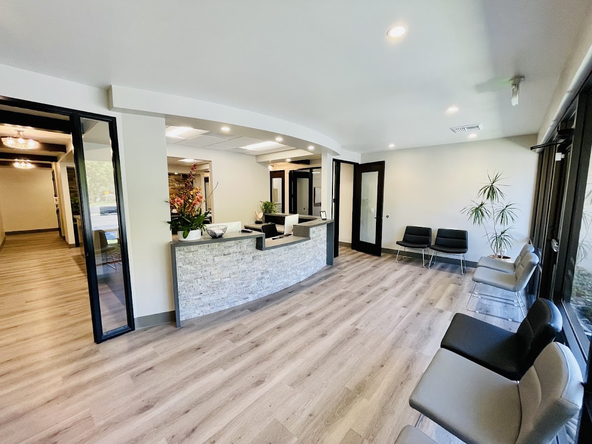 Yerondopoulos Dental photo 1