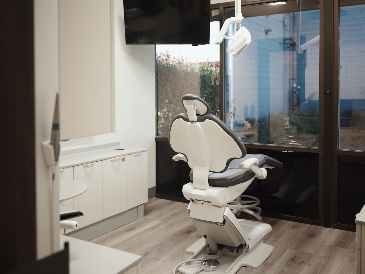 Yerondopoulos Dental photo 5