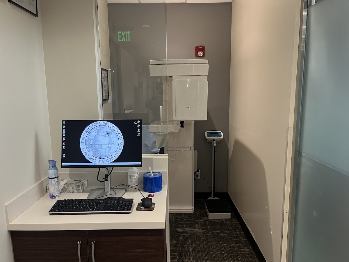 The Center for Oral and Maxillofacial Surgery - Dr. Henry H. Rowshan photo 5