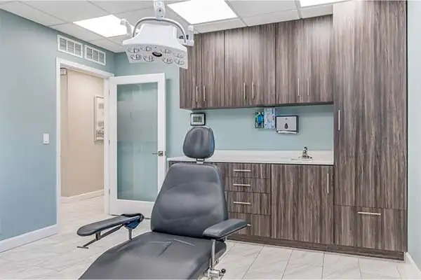 Advanced Center for Oral Surgery and Dental Implants - Dr. Spiro Karras & Dr. Maria Karras photo 2
