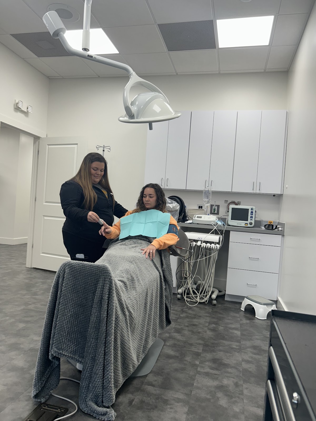 Foothills Oral & Maxillofacial Surgery photo 1