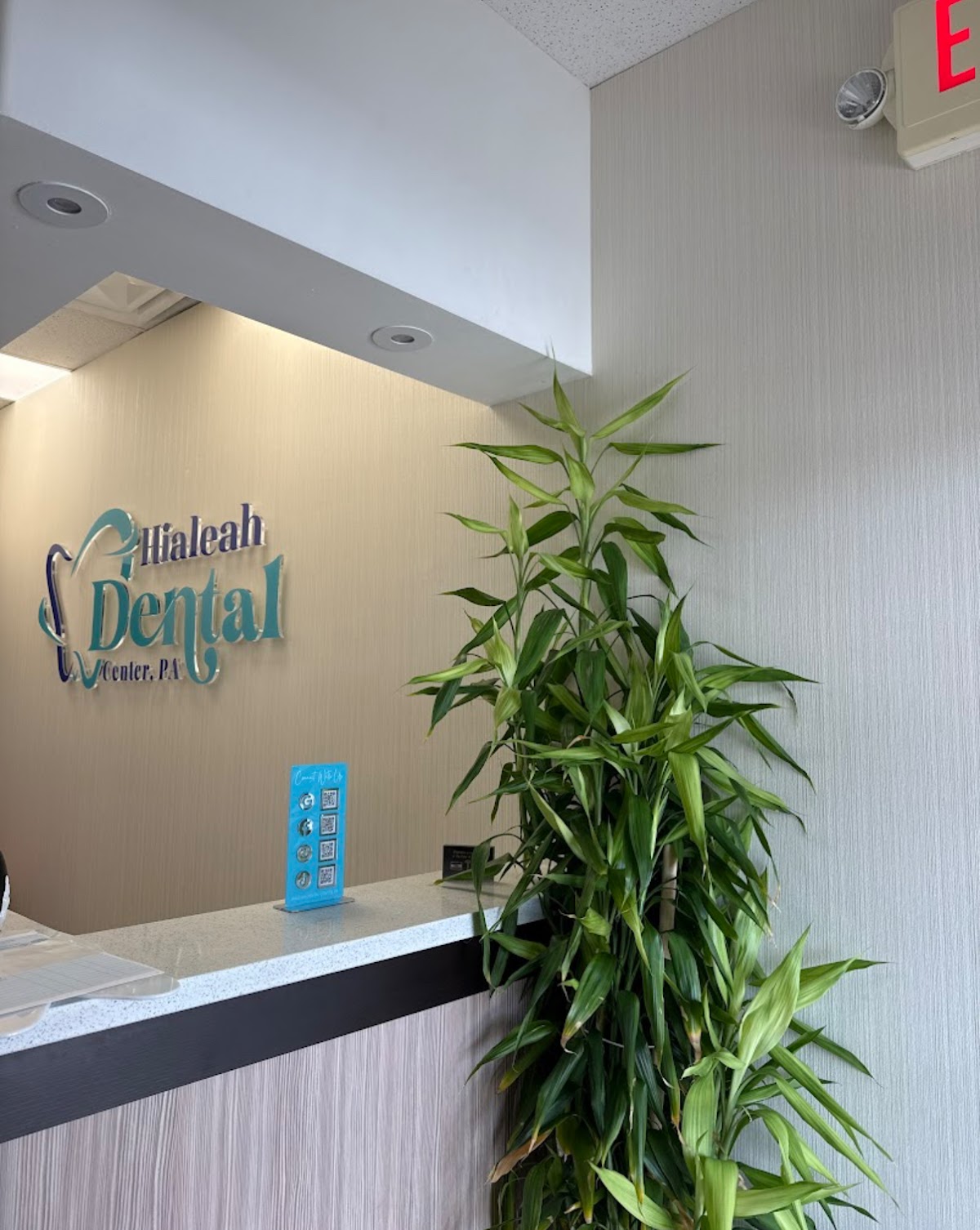Dr. Erik Calderon - Dental Implants photo 1