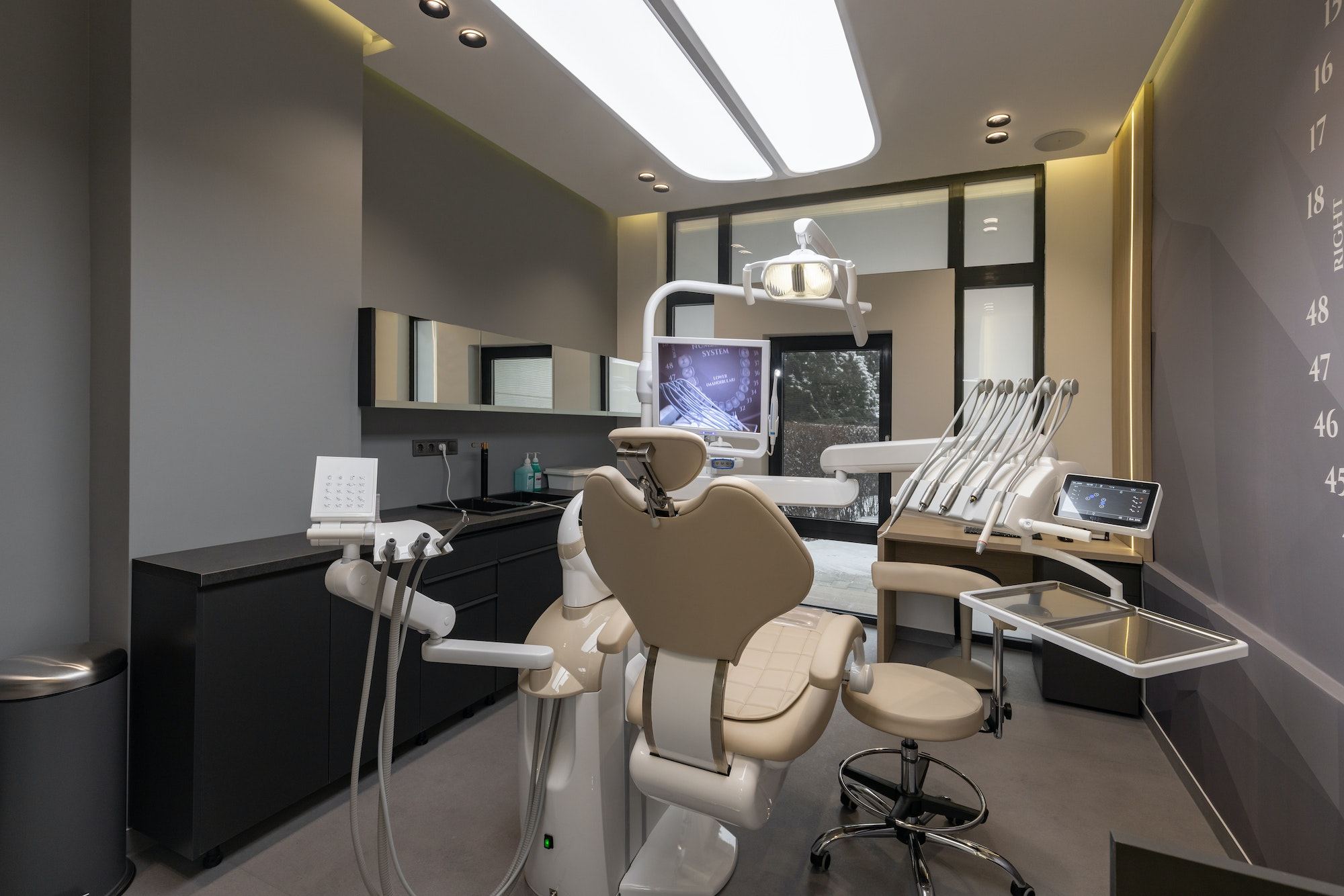 Maxillofacial Oral Surgery and Implant Center photo 2